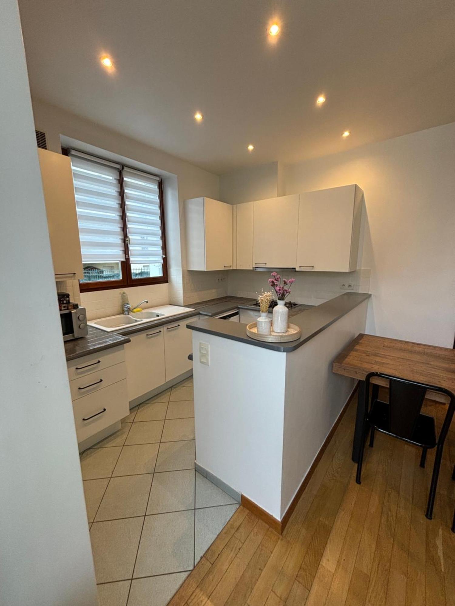 Appartement 2 Chambres Dans Une Belle Maison A Proximite De Paris Asnières Exterior foto